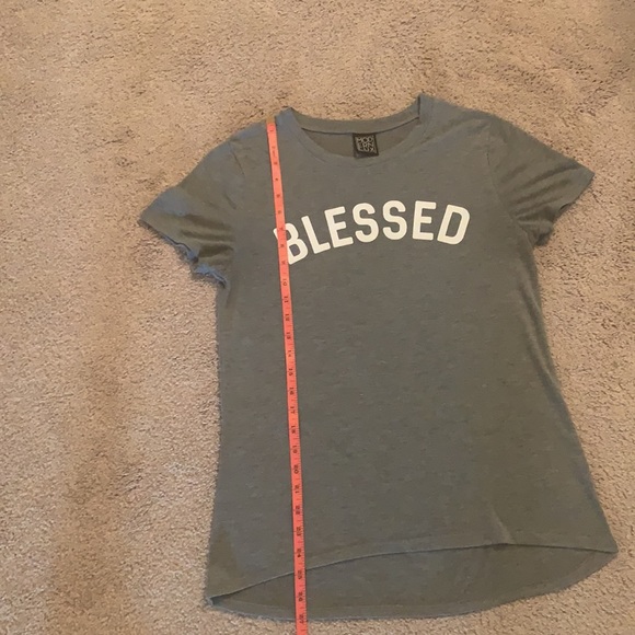 😇 “Blessed” Short Sleeved T-shirt Size M 😇 - Picture 12 of 16